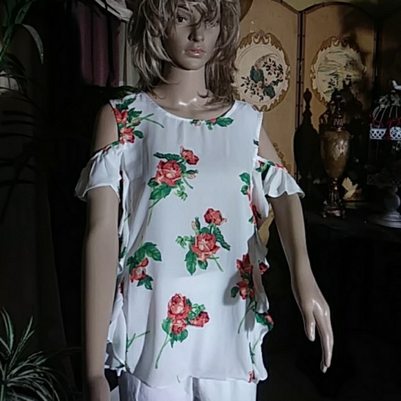 Sioni Tops - White and pink/ red roses top